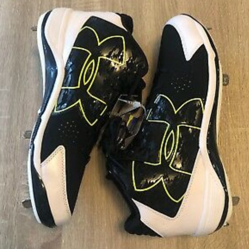 Under Armour UA Ignite Baseball Cleats - Picture 7 of 7